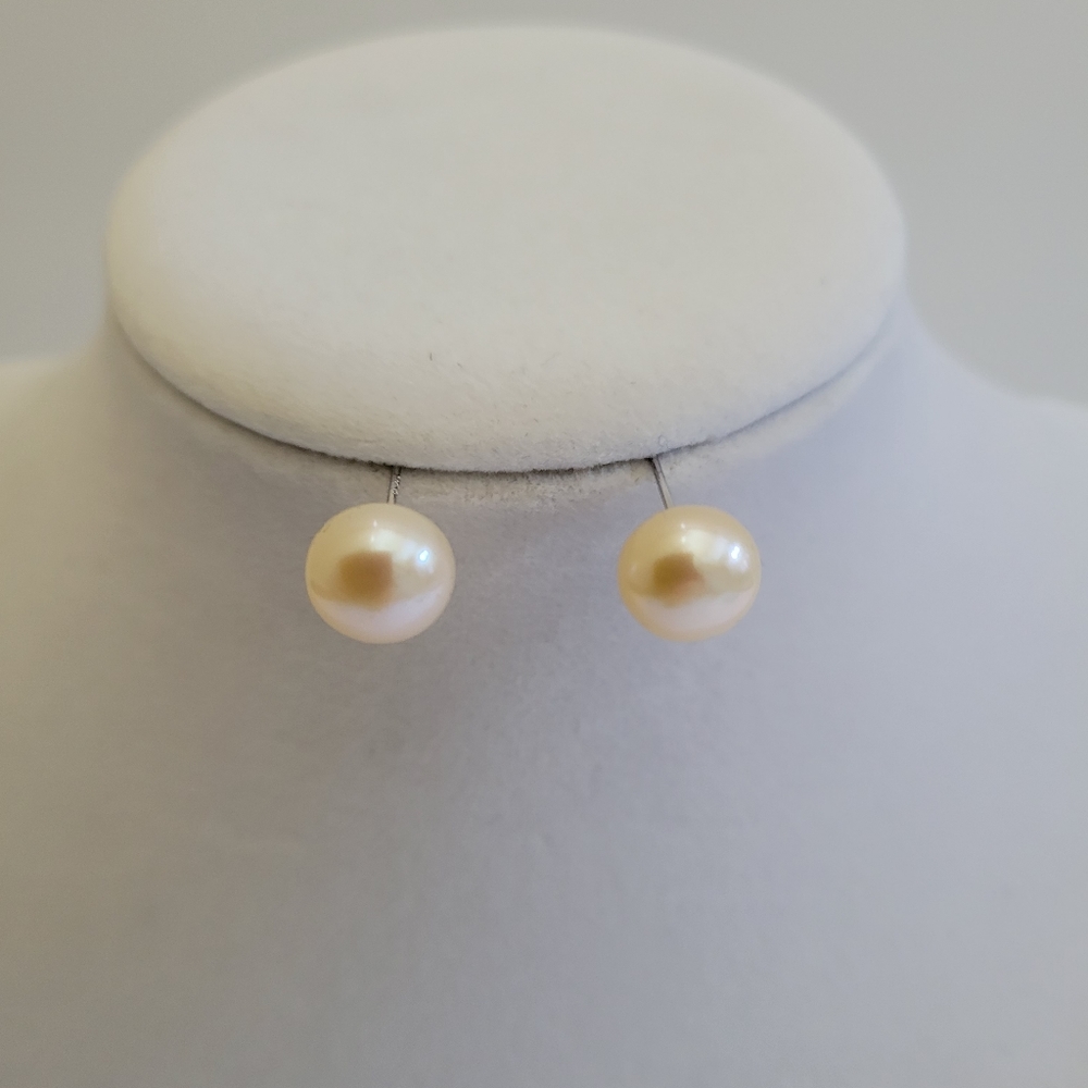 Women's Cultured Freshwater Pearl Stud Earrings